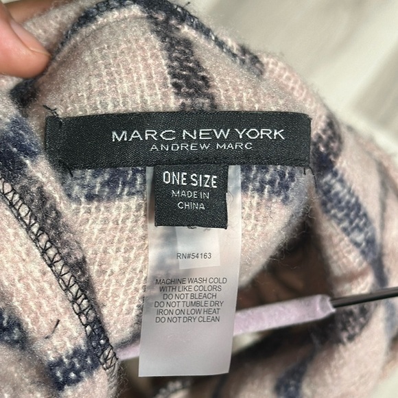 ANDRE MARC Multicolored Women Cape Knitted Hooded Poncho - Picture 4 of 4